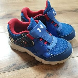 Toddler boy size 8 under armour sneakers